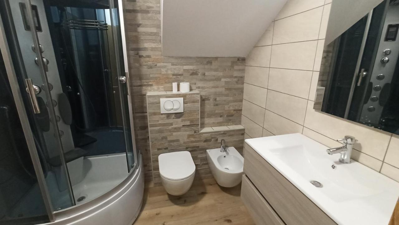 Ferienwohnung Apartma Apollonio Črni Kal Exterior foto