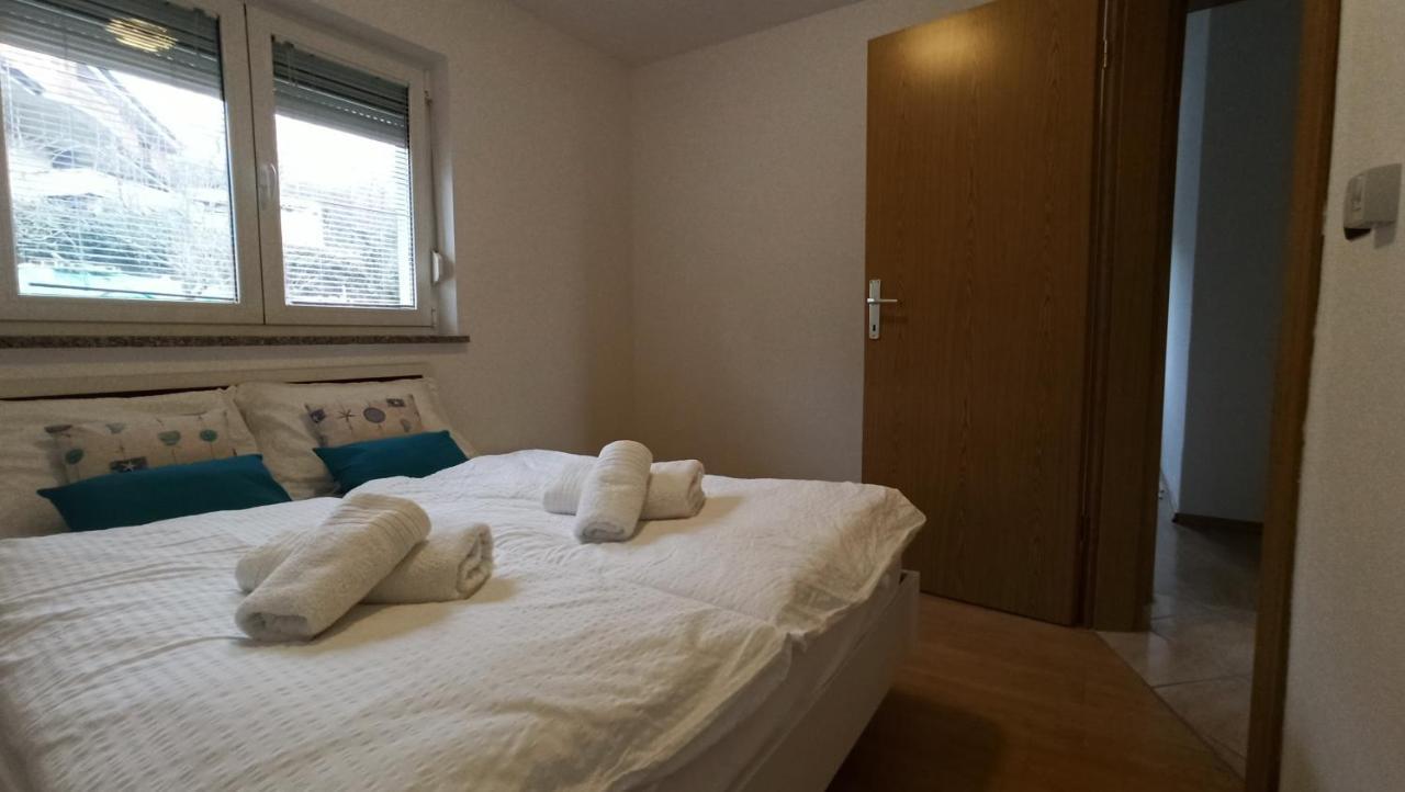 Ferienwohnung Apartma Apollonio Črni Kal Exterior foto